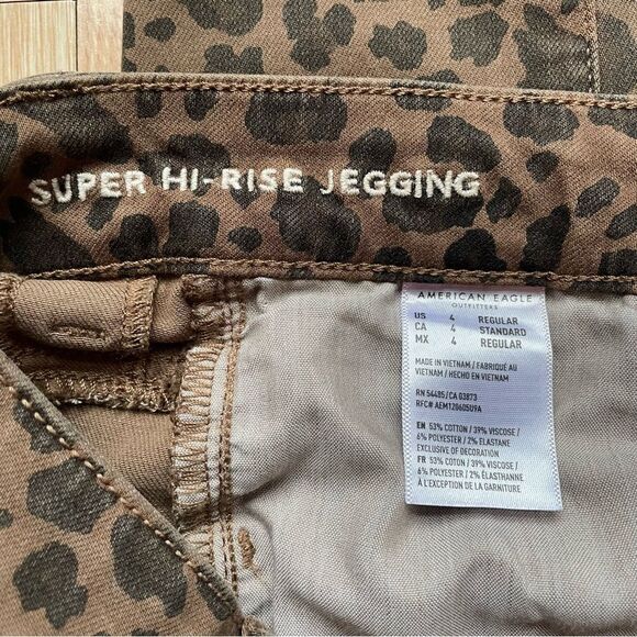 American Eagle Leopard Print Super High-Rise Jeggings - Size: 4 Regular - Picture 5 of 6